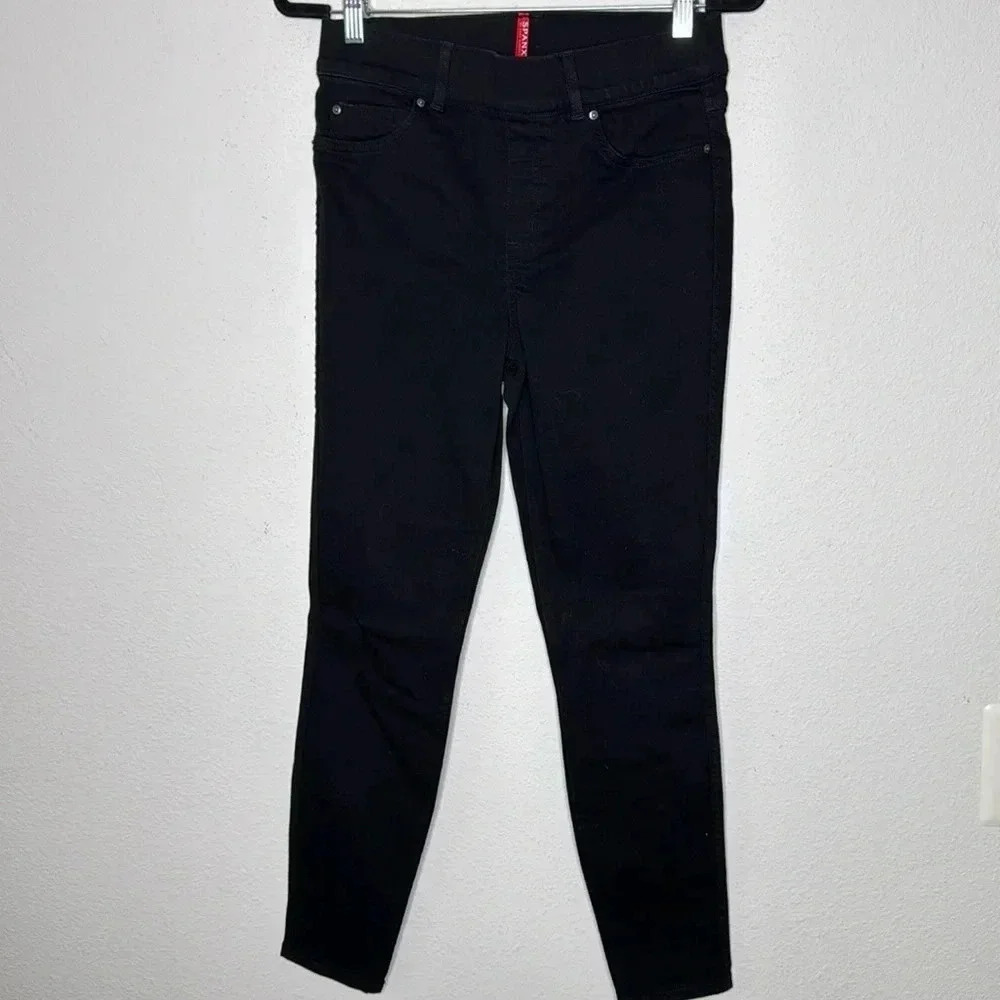 SPANX EveryWear black Ankle Skinny Jeans size medium no signs of wear